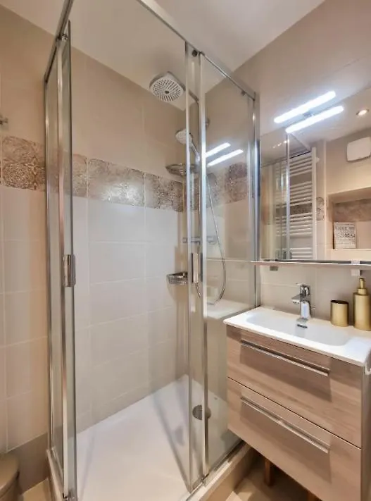 לה קלוסאז The White Bear - Appartement Spacieux Et Confortable